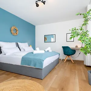 E&k Living - Design - Sky-tv - Kitchen - Free Parking Augsburg